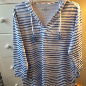 Vineyard Vines hooded coverup XL